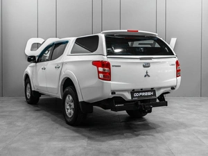 Пикап Mitsubishi L200 2016 года, 1844000 рублей, Тюмень