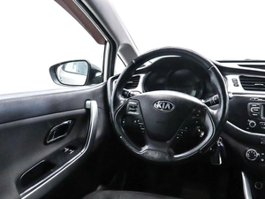 Хетчбэк Kia Ceed 2015 года, 980000 рублей, Красноярск