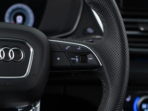 Внедорожник Audi Q5 2025 года, 5819999 рублей, Москва