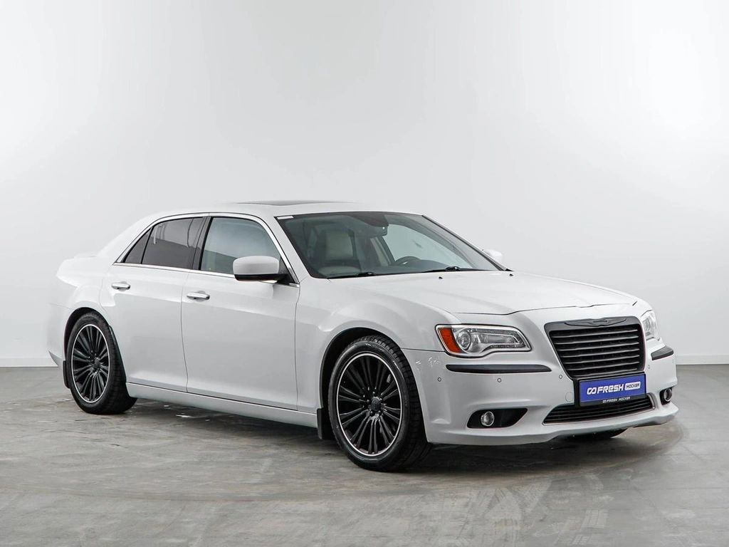 Седан Chrysler 300C 2012 года, 1899050 рублей, Москва