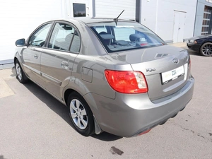Седан Kia Rio 2011 года, 790000 рублей, Железногорск