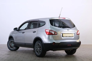 Внедорожник Nissan Qashqai+2 2011 года, 1029000 рублей, Омск