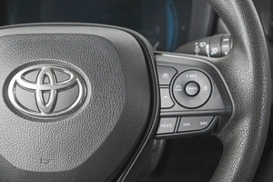 Внедорожник Toyota Corolla Cross 2024 года, 2949000 рублей, Кемерово
