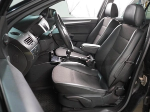 Хетчбэк Opel Astra 2013 года, 679000 рублей, Воронеж