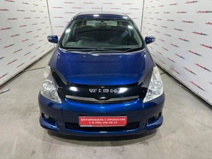 Минивэн Toyota Wish 2005 года, 765000 рублей, Красноярск