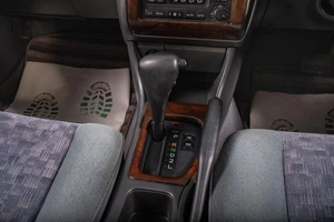 Седан Toyota Carina 2000 года, 529000 рублей, Томск