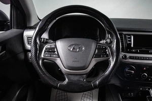 Седан Hyundai Solaris 2019 года, 1399000 рублей, Сургут