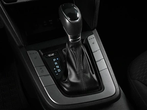 Седан Hyundai Elantra 2020 года, 1715000 рублей, Аксай