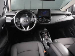 Седан Toyota Corolla 2022 года, 2199000 рублей, Красный Пахарь