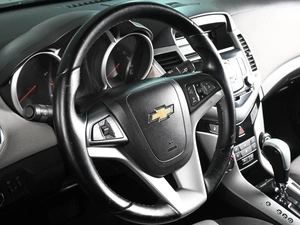 Седан Chevrolet Cruze 2011 года, 629000 рублей, Аксай