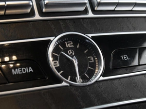 Седан Mercedes-benz E-класс 2018 года, 3700000 рублей, Омск