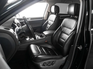 Внедорожник Volkswagen Touareg 2016 года, 3289000 рублей, Тюмень