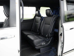 Минивэн Toyota Esquire 2018 года, 2457077 рублей, Москва