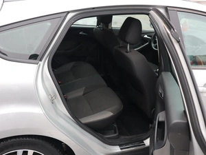 Хэтчбек Ford Focus 2012 года, 710000 рублей, Железногорск