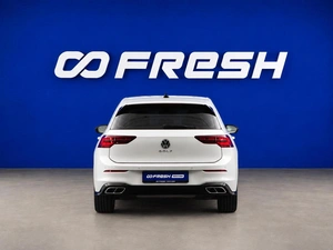 Хетчбэк Volkswagen Golf 2021 года, 2799444 рублей, Москва