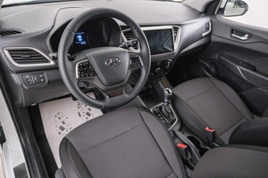 Седан Hyundai Solaris 2018 года, 1259000 рублей, Красноярск