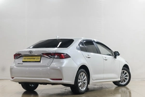 Седан Toyota Corolla 2019 года, 1949000 рублей, Новокузнецк