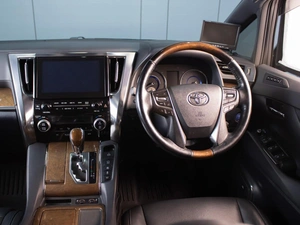 Минивэн Toyota Alphard 2017 года, 4080000 рублей, Омск