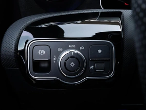 Седан Mercedes-benz CLA-класс 2019 года, 3750000 рублей, Краснодар