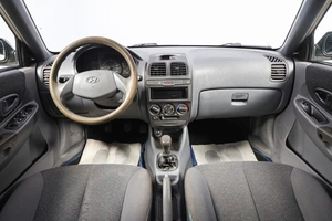Седан Hyundai Accent 2002 года, 349000 рублей, Новосибирск