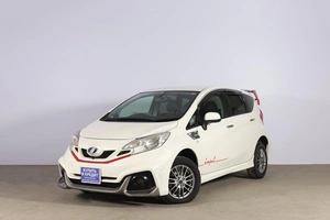 Хетчбэк Nissan Note 2013 года, 899000 рублей, Новосибирск