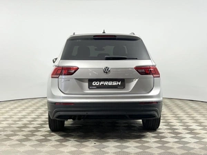 Внедорожник Volkswagen Tiguan 2019 года, 1974900 рублей, Казань