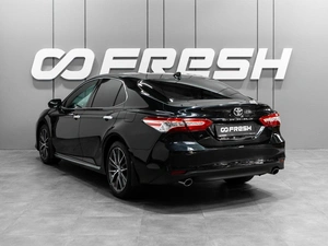 Седан Toyota Camry 2023 года, 3729000 рублей, Тюмень