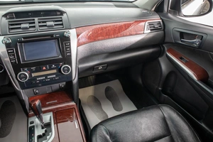 Седан Toyota Camry 2013 года, 1639000 рублей, Барнаул