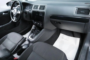 Седан Volkswagen Jetta 2013 года, 1009000 рублей, Челябинск