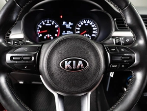 Седан Kia Rio 2017 года, 1399000 рублей, Тюмень