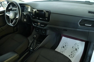 Лифтбек Volkswagen Polo 2021 года, 1609000 рублей, Омск