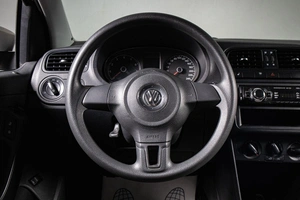 Седан Volkswagen Polo 2011 года, 749000 рублей, Сургут