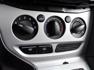 Хетчбэк Ford Focus 2012 года, 799000 рублей, Воронеж