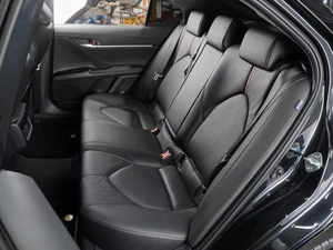 Седан Toyota Camry 2023 года, 3729000 рублей, Тюмень
