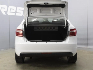 Седан ВАЗ (LADA) Vesta 2017 года, 960000 рублей, Омск