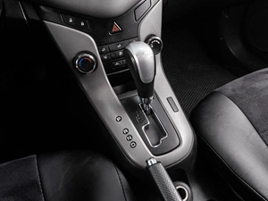 Седан Chevrolet Cruze 2011 года, 669000 рублей, Тюмень