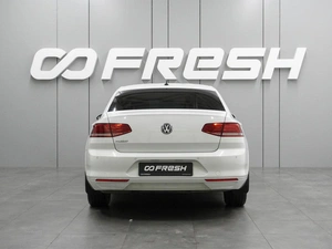 Седан Volkswagen Passat 2018 года, 1696000 рублей, Воронеж