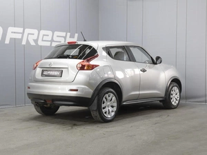 Внедорожник Nissan Juke 2012 года, 920000 рублей, Омск