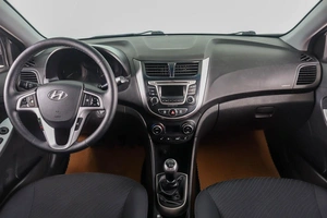 Седан Hyundai Solaris 2016 года, 869000 рублей, Пермь