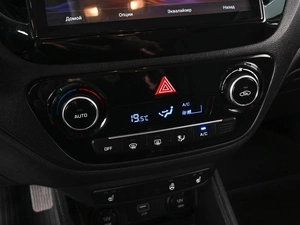 Седан Hyundai Solaris 2019 года, 1549000 рублей, Аксай