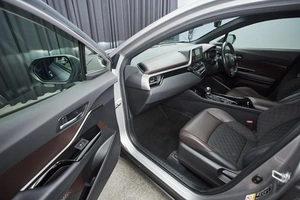 Внедорожник Toyota C-HR 2019 года, 2170000 рублей, Красноярск