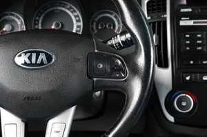 Хетчбэк Kia Ceed 2010 года, 649000 рублей, Тюмень