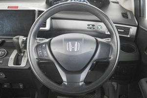 Минивэн Honda Freed 2011 года, 1009000 рублей, Кемерово