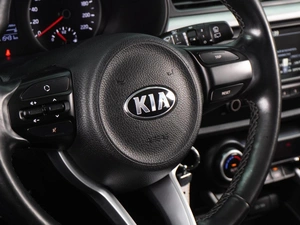 Хетчбэк Kia Rio X-Line 2018 года, 1469000 рублей, Воронеж
