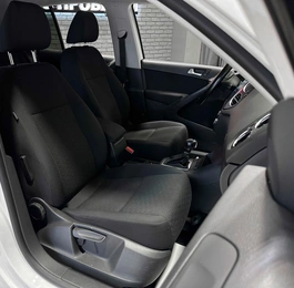 Внедорожник Volkswagen Tiguan 2013 года, 1327000 рублей, Красноярск