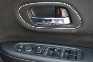 Внедорожник Honda Vezel 2014 года, 1619000 рублей, Омск