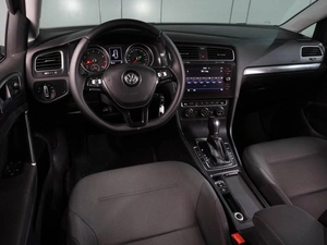 Хетчбэк Volkswagen Golf 2018 года, 1889000 рублей, Воронеж