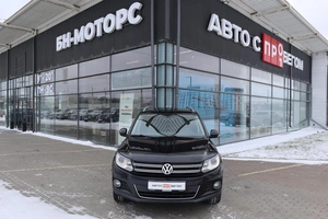 Внедорожник Volkswagen Tiguan 2012 года, 1600000 рублей, Мирное