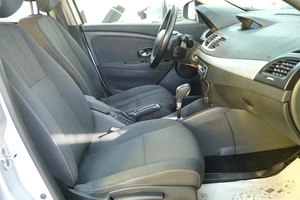 Седан Renault Fluence 2011 года, 659000 рублей, Омск