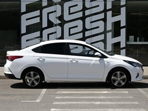 Седан Hyundai Solaris 2019 года, 830000 рублей, Волгоград